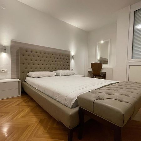 Ruby Luxury Central Apartment Skopje Eksteriør bilde