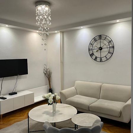 Ruby Luxury Central Apartment Skopje Eksteriør bilde