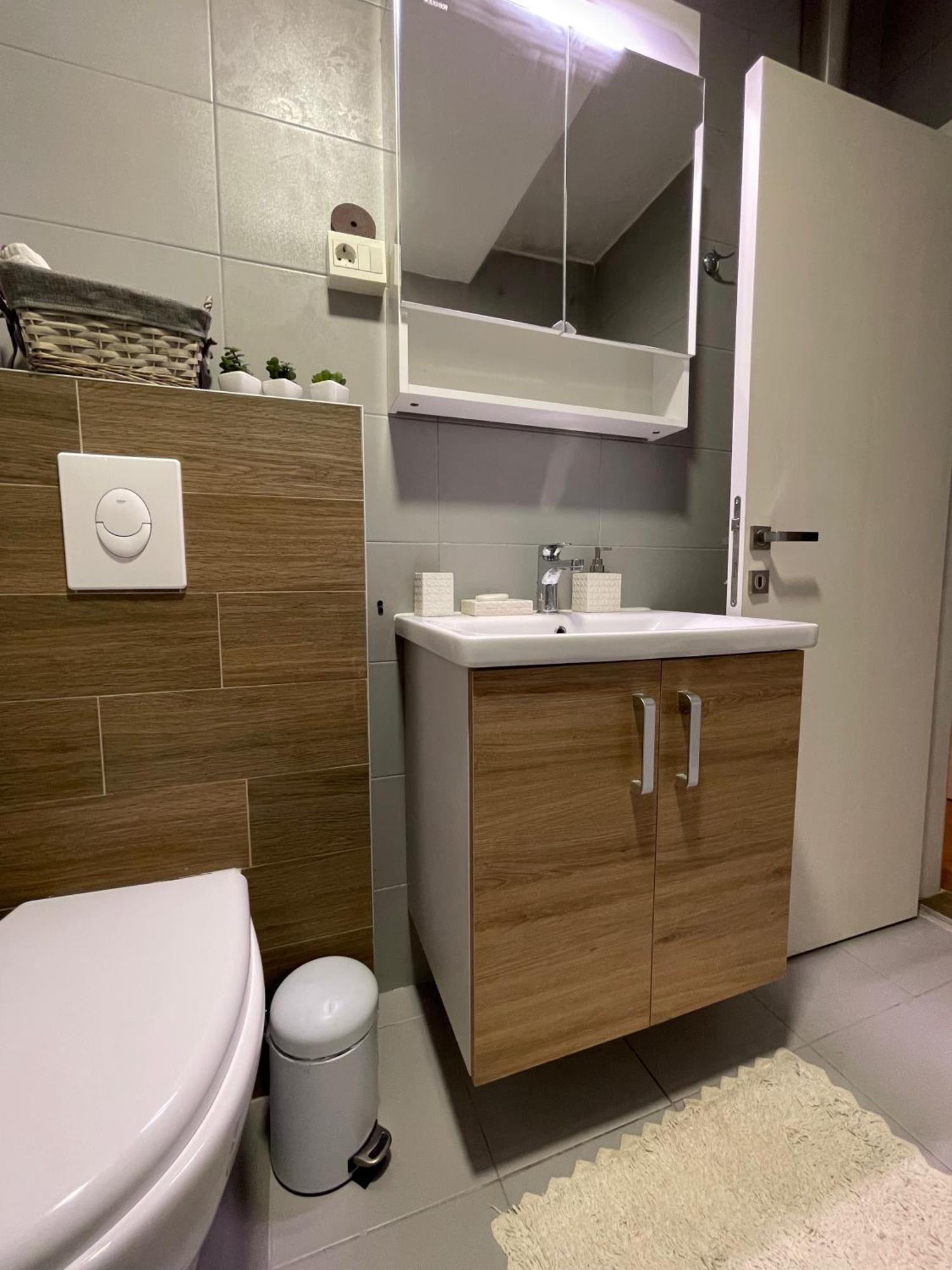 Ruby Luxury Central Apartment Skopje Eksteriør bilde